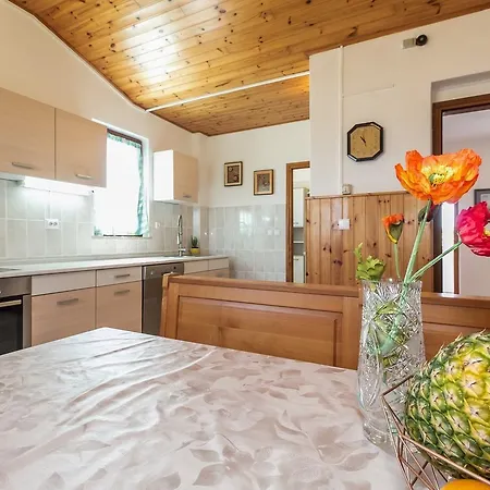 Lone Farmhouse Umag