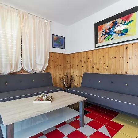 Gasthuis Lone Farmhouse 3*